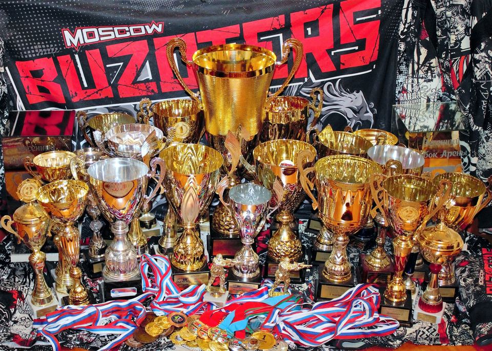 Кубки и медали сезона 2018: серебро NXL Europe, бронза Кубка России, золото Кубка Арены